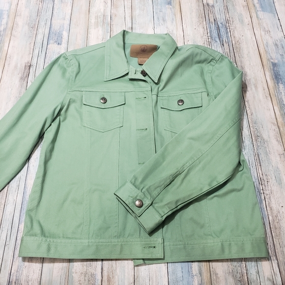 Great Northwest Green Jacket! - Picture 12 of 12